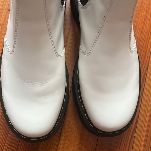 Dr. Martens White 2976 Quad Chelsea Platform Boot Size W9 - Picture 4 of 13